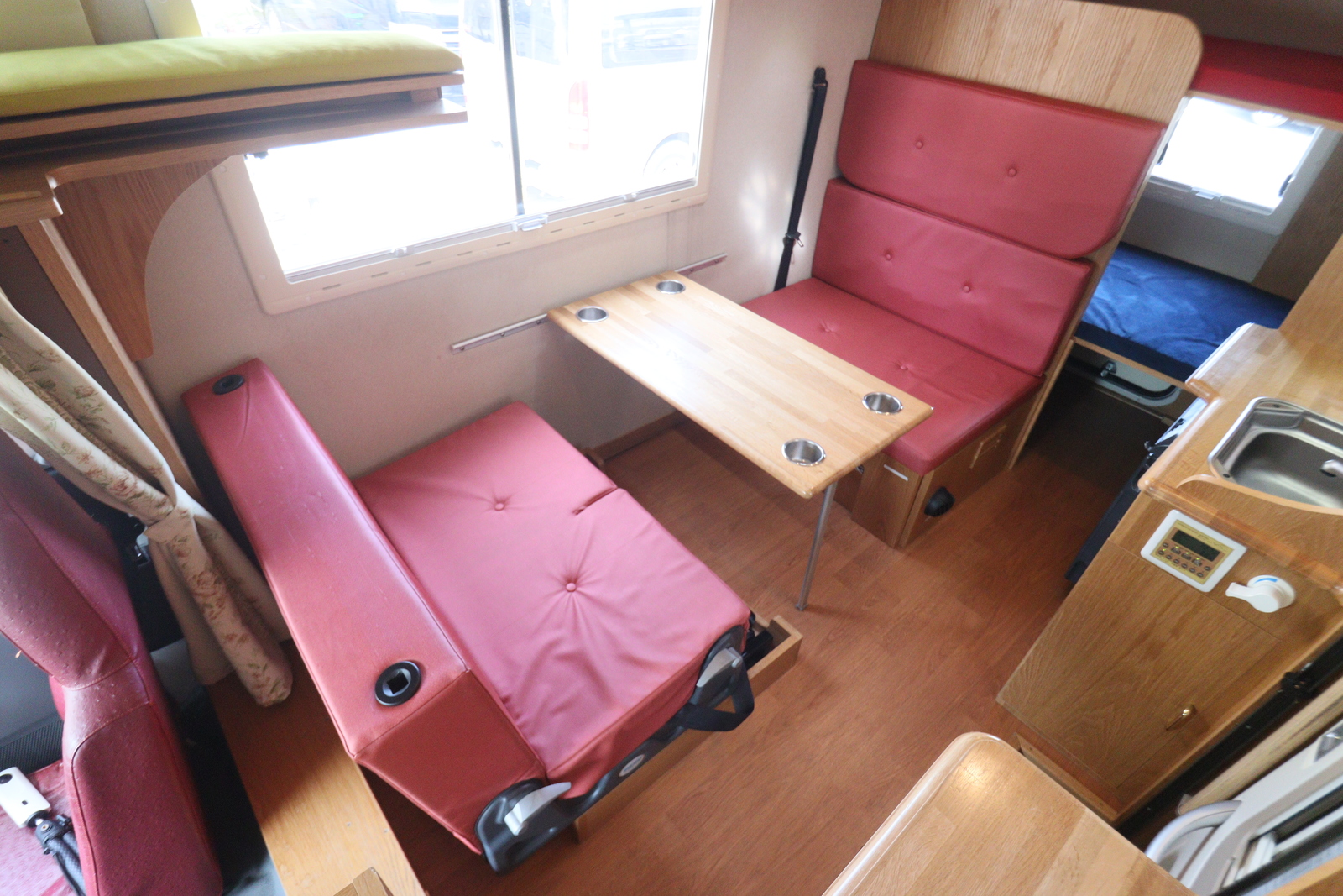 キャンピングカー キャブコン ﾎﾞﾝｺﾞ ｶﾄｰﾓｰﾀｰ ﾎﾞｰﾉ 4WD