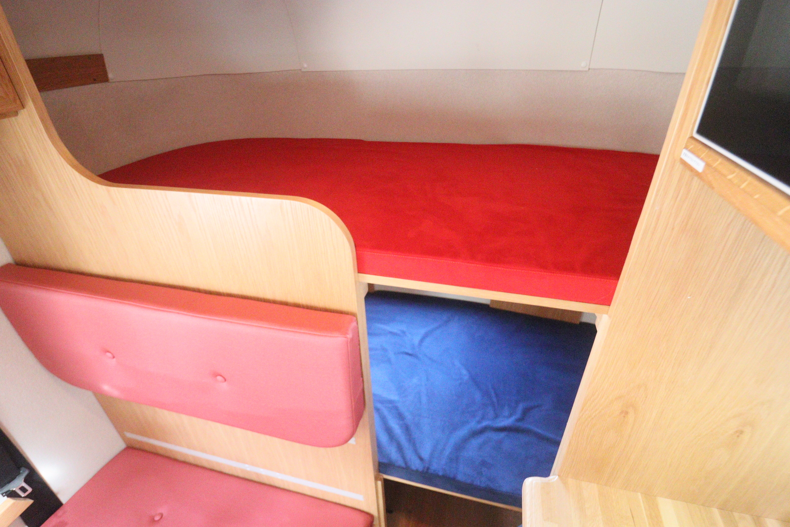 キャンピングカー キャブコン ﾎﾞﾝｺﾞ ｶﾄｰﾓｰﾀｰ ﾎﾞｰﾉ 4WD