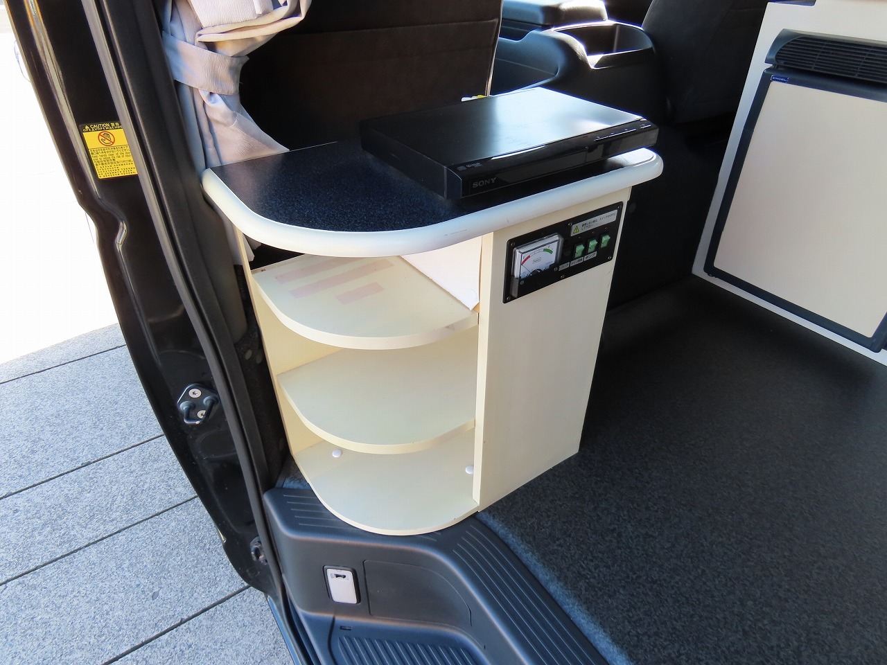キャンピングカー バンコン ﾊｲｴｰｽ ﾅｯﾂRV ﾄﾗｲｱﾙC　4WD