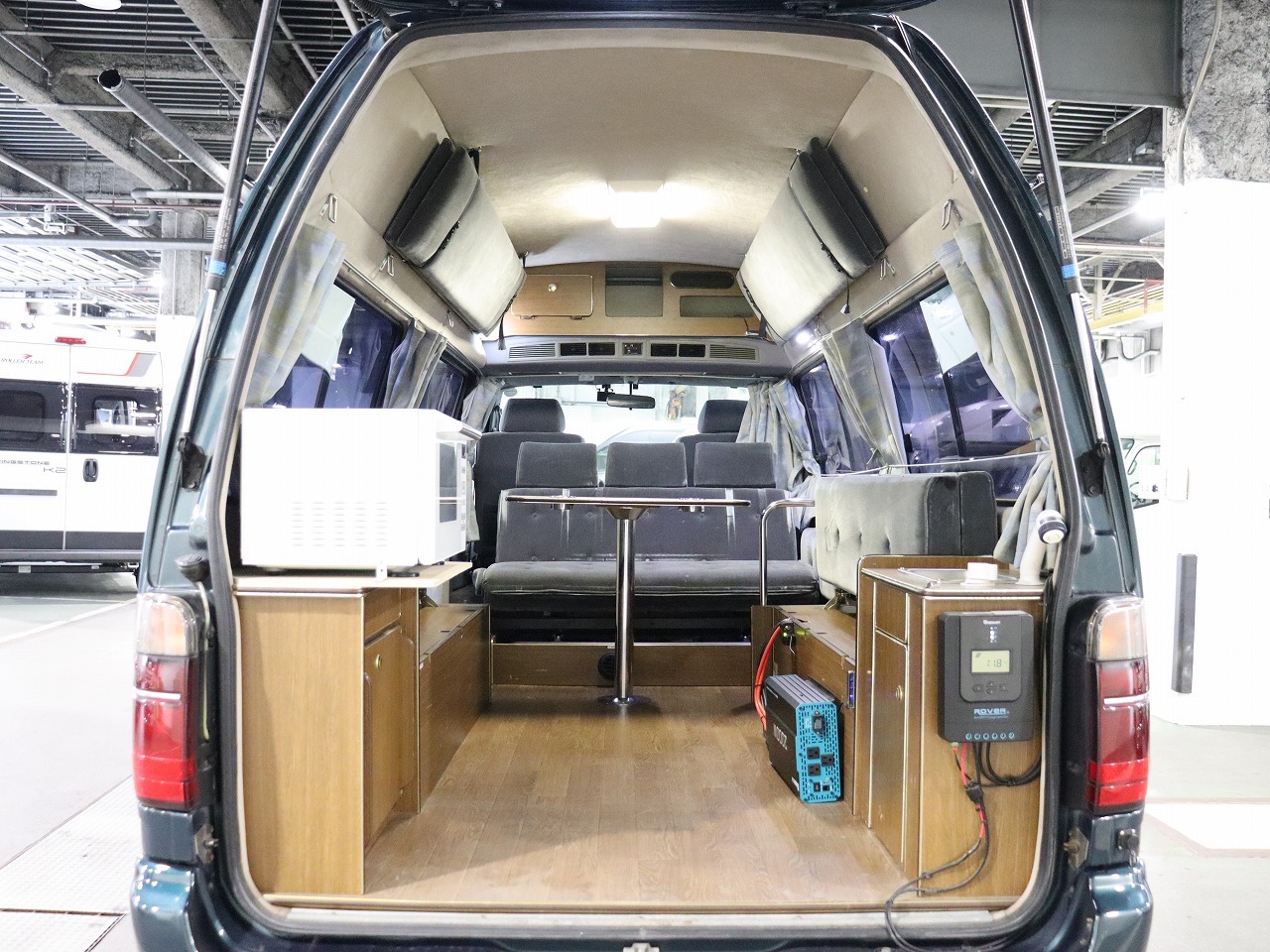 キャンピングカー バンコン ﾊｲｴｰｽ ﾛｰﾀｽRV ｵﾘｼﾞﾅﾙ 4WD　FF　DT