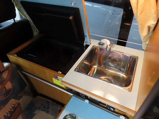 キャンピングカー バンコン ﾚｼﾞｱｽｴｰｽ ﾅｯﾂRV ﾗﾃﾞｨｯｼｭ