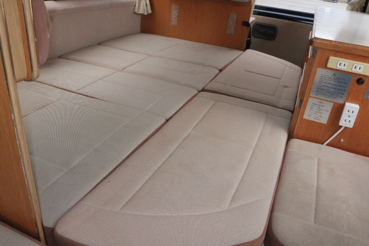 キャンピングカー バンコン ﾊｲｴｰｽ ﾛｰﾀｽRV ｲｰﾗｲｽﾞ FFﾋｰﾀｰ 冷蔵庫