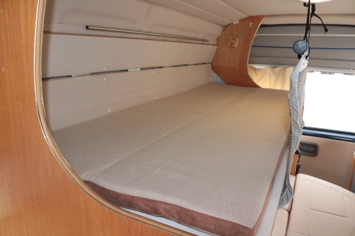 キャンピングカー バンコン ﾊｲｴｰｽ ﾛｰﾀｽRV ｲｰﾗｲｽﾞ FFﾋｰﾀｰ 冷蔵庫