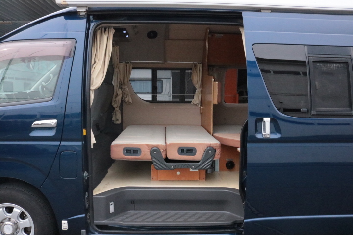 キャンピングカー バンコン ﾊｲｴｰｽ ﾛｰﾀｽRV ｲｰﾗｲｽﾞ FFﾋｰﾀｰ 冷蔵庫