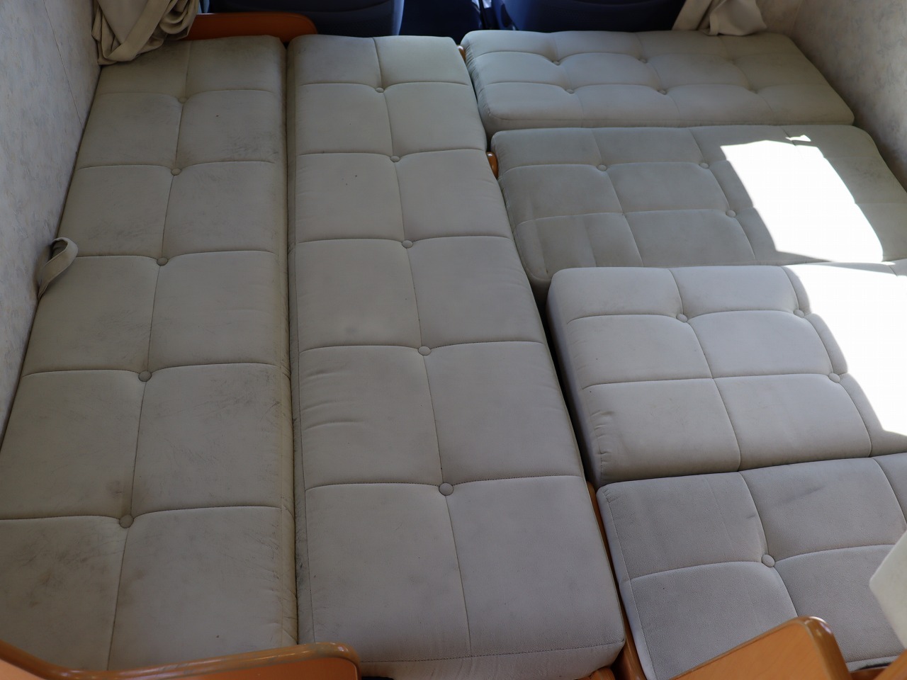 キャンピングカー キャブコン ﾀｳﾝｴｰｽﾉｱ ｾｷｿｰﾎﾞﾃﾞｨ ｷｬｯﾄ