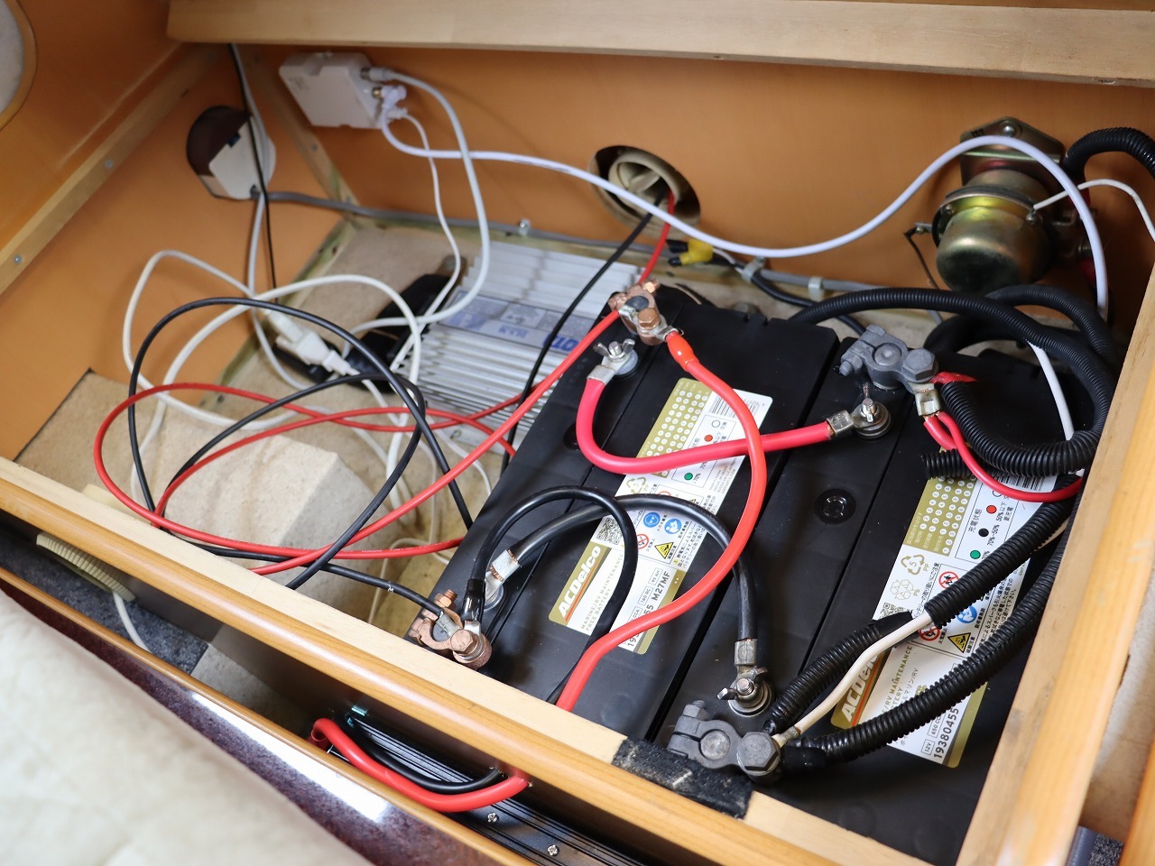 キャンピングカー キャブコン ﾀｳﾝｴｰｽﾉｱ ｾｷｿｰﾎﾞﾃﾞｨ ｷｬｯﾄ