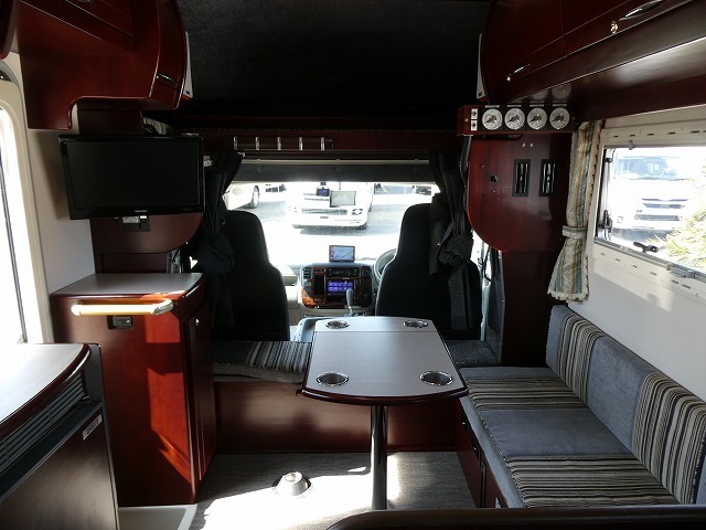 キャンピングカー キャブコン ﾅｯﾂRV　ｽﾃｨﾝｸﾞﾚｲ　窓ｸｰﾗｰ　ｿｰﾗｰﾊﾟﾈﾙ　FF