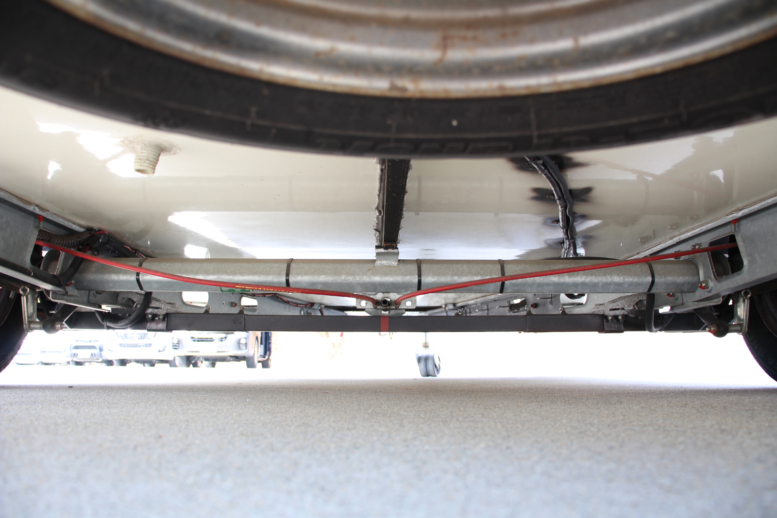 キャンピングカー トレーラー ｴｰｽｷｬﾗﾊﾞﾝ ｴｰｽ330DL家庭用ｴｱｺﾝ ﾘﾁｳﾑ