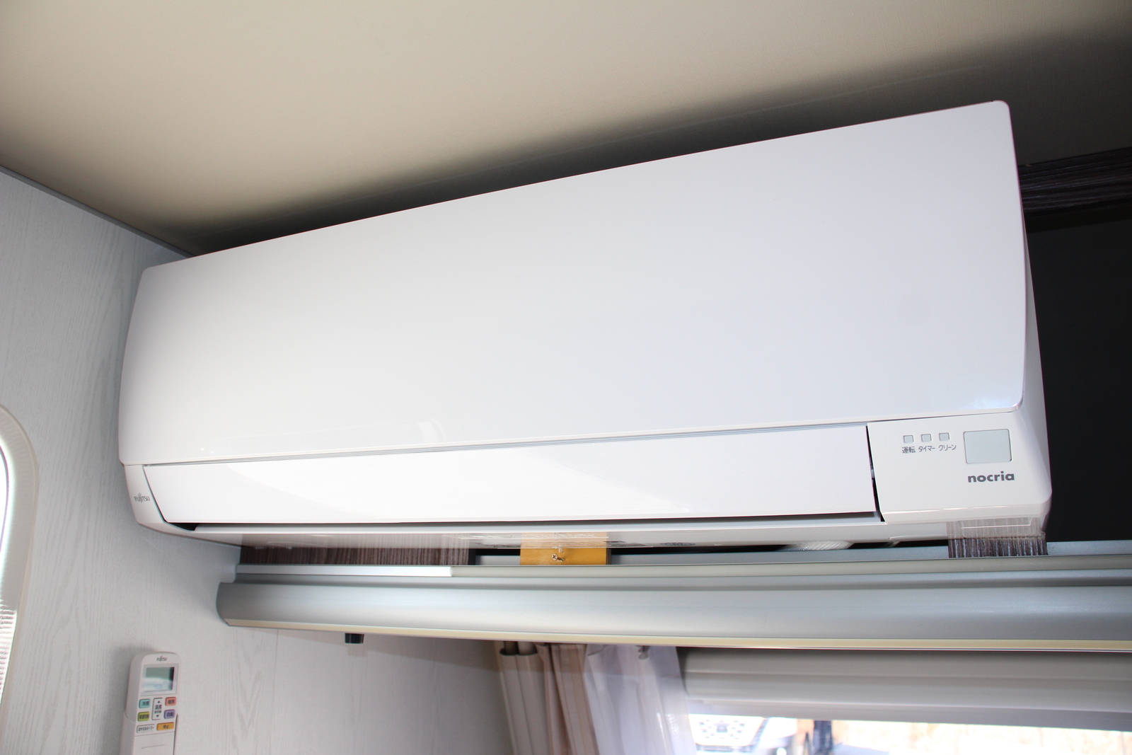 キャンピングカー トレーラー ｴｰｽｷｬﾗﾊﾞﾝ ｴｰｽ330DL家庭用ｴｱｺﾝ ﾘﾁｳﾑ