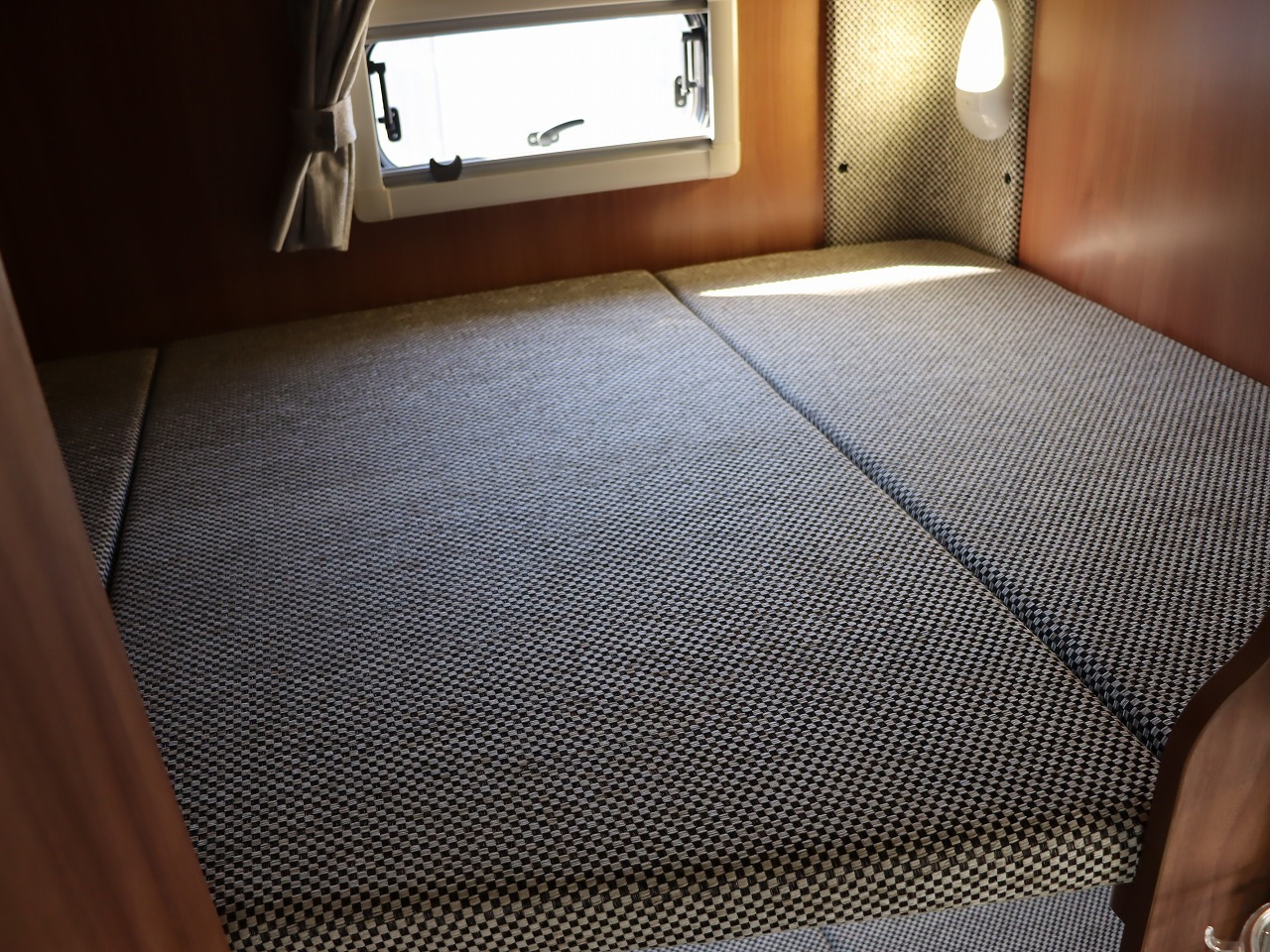 キャンピングカー キャブコン ｶﾑﾛｰﾄﾞ ﾅｯﾂRV ｸﾚｱ5.3Wｴﾎﾞﾘｭｰｼｮﾝ