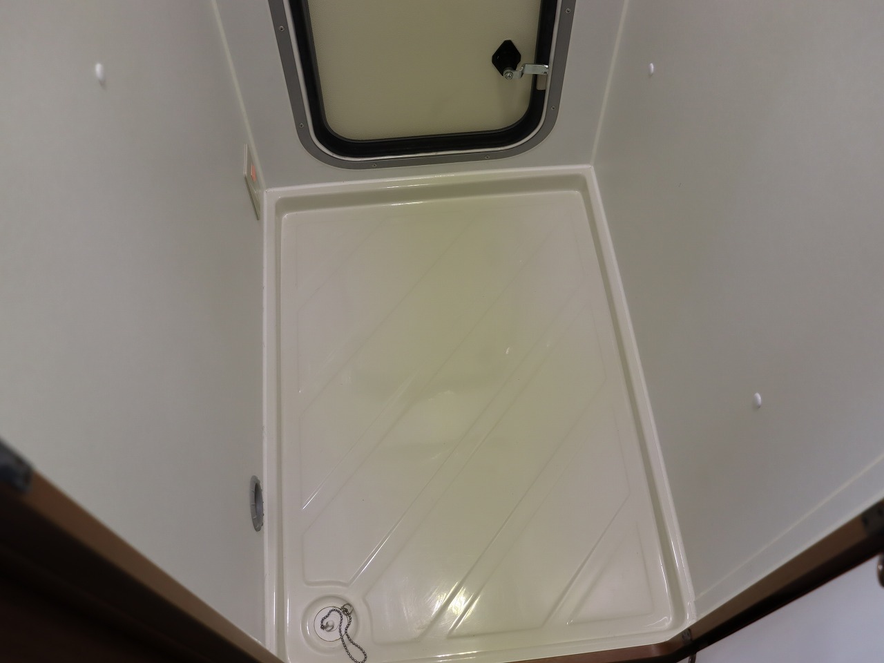 キャンピングカー キャブコン ｶﾑﾛｰﾄﾞ ﾅｯﾂRV ｸﾚｱ5.3Wｴﾎﾞﾘｭｰｼｮﾝ