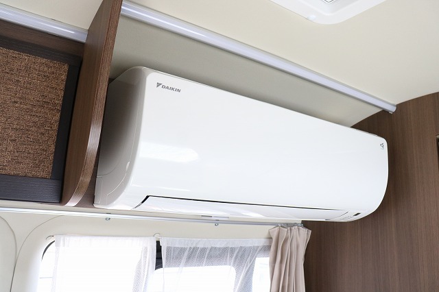 キャンピングカー バンコン ﾊｲｴｰｽ ﾚｸﾋﾞｨ ﾌﾟﾗｽSL 家庭用AC　4WD