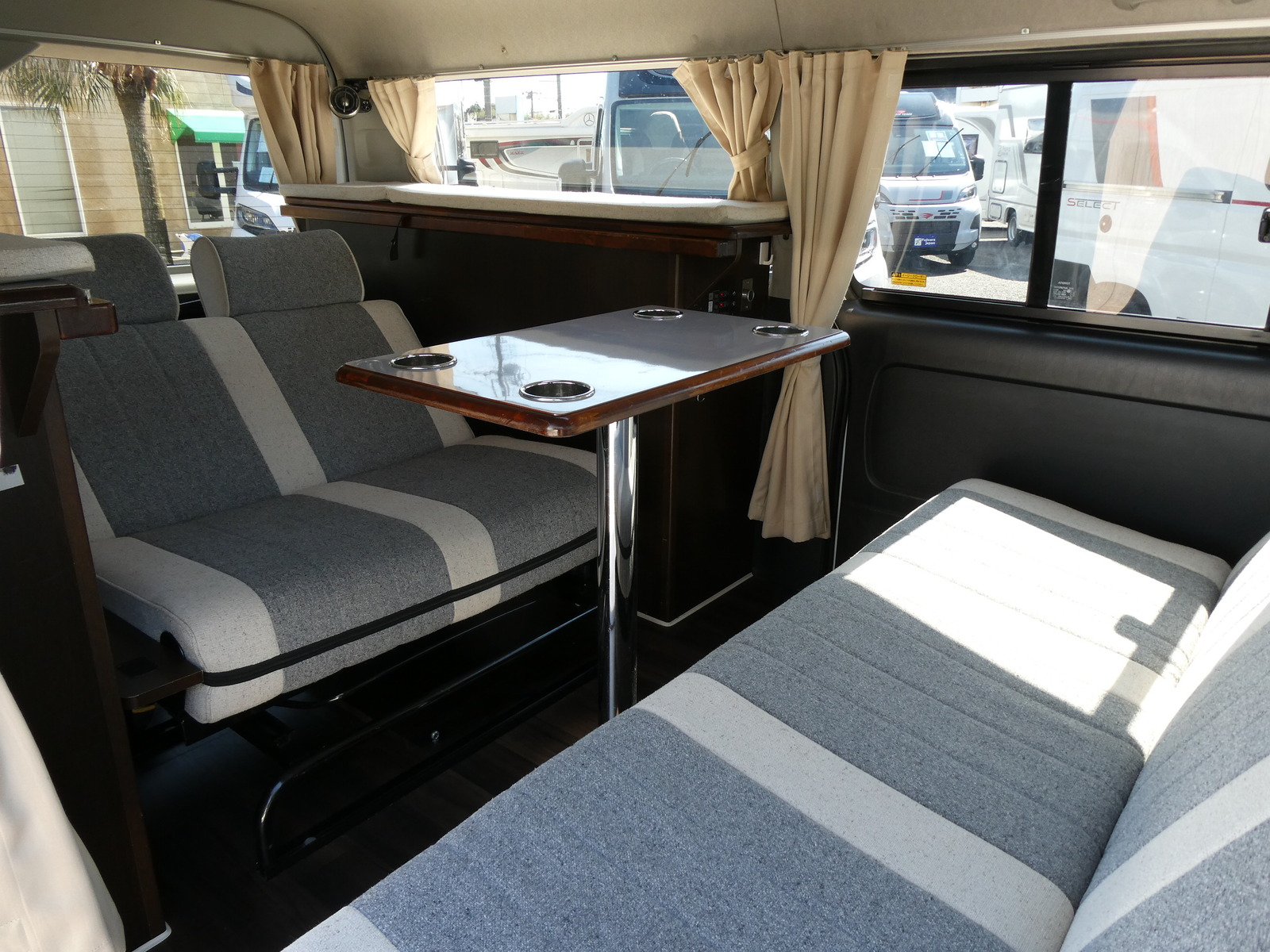 キャンピングカー バンコン ﾐｽﾃｨｯｸ　ｳｨﾝﾋﾟｭｱ　FF　外部充電　ｲﾝﾊﾞｰﾀｰ