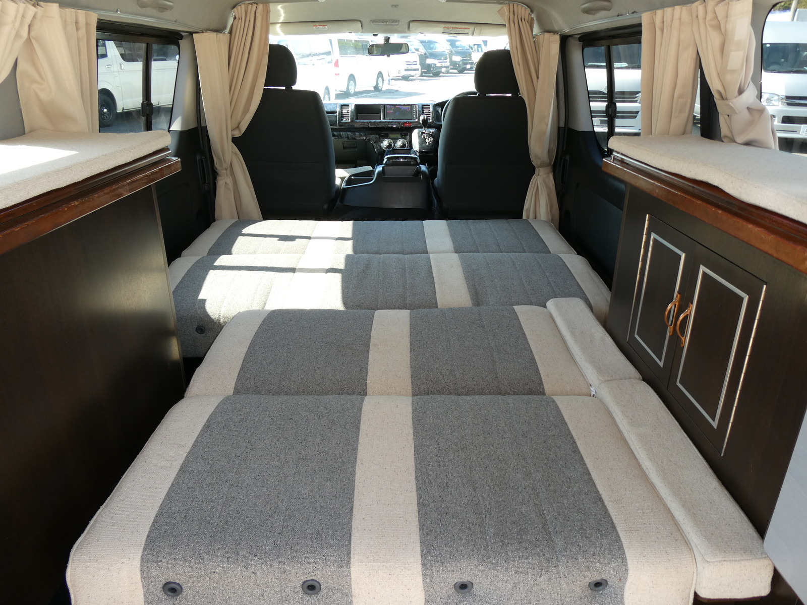 キャンピングカー バンコン ﾐｽﾃｨｯｸ　ｳｨﾝﾋﾟｭｱ　FF　外部充電　ｲﾝﾊﾞｰﾀｰ