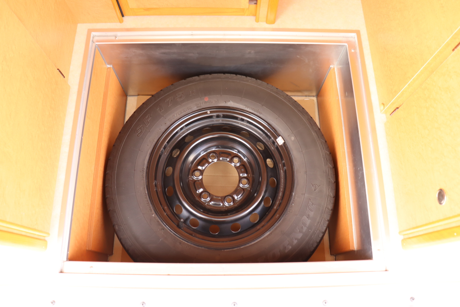 キャンピングカー バンコン ﾊｲｴｰｽ OMC製　北斗 4WD