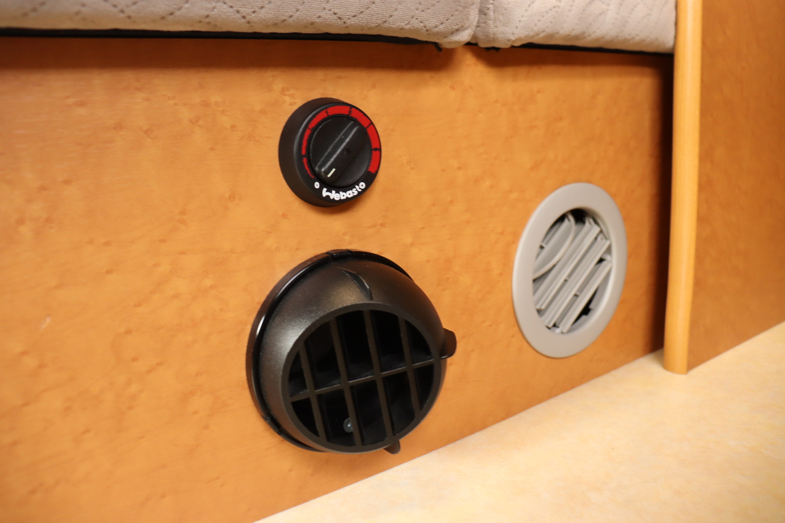 キャンピングカー バンコン ﾊｲｴｰｽ OMC製　北斗 4WD