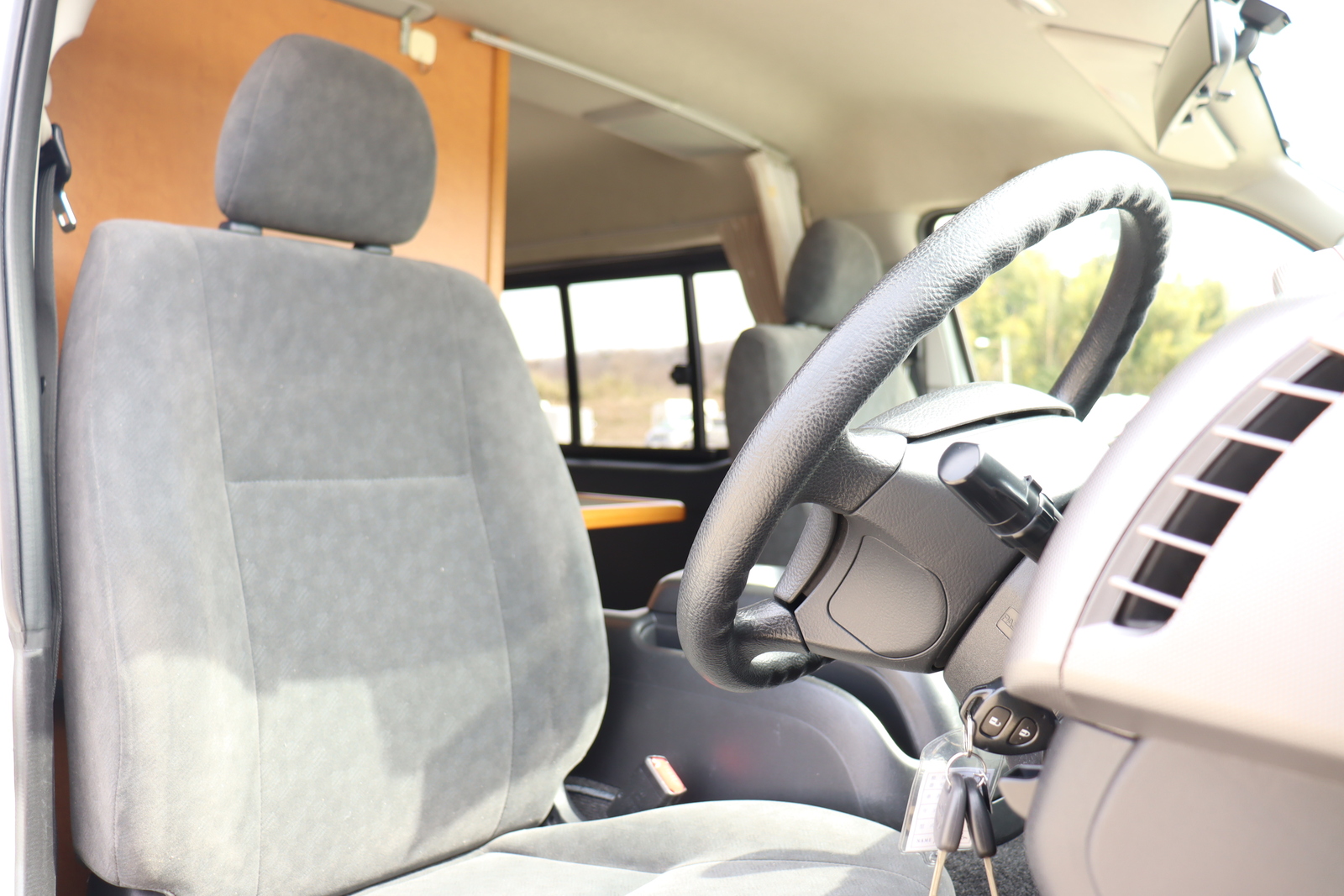 キャンピングカー バンコン ﾊｲｴｰｽ OMC製　北斗 4WD