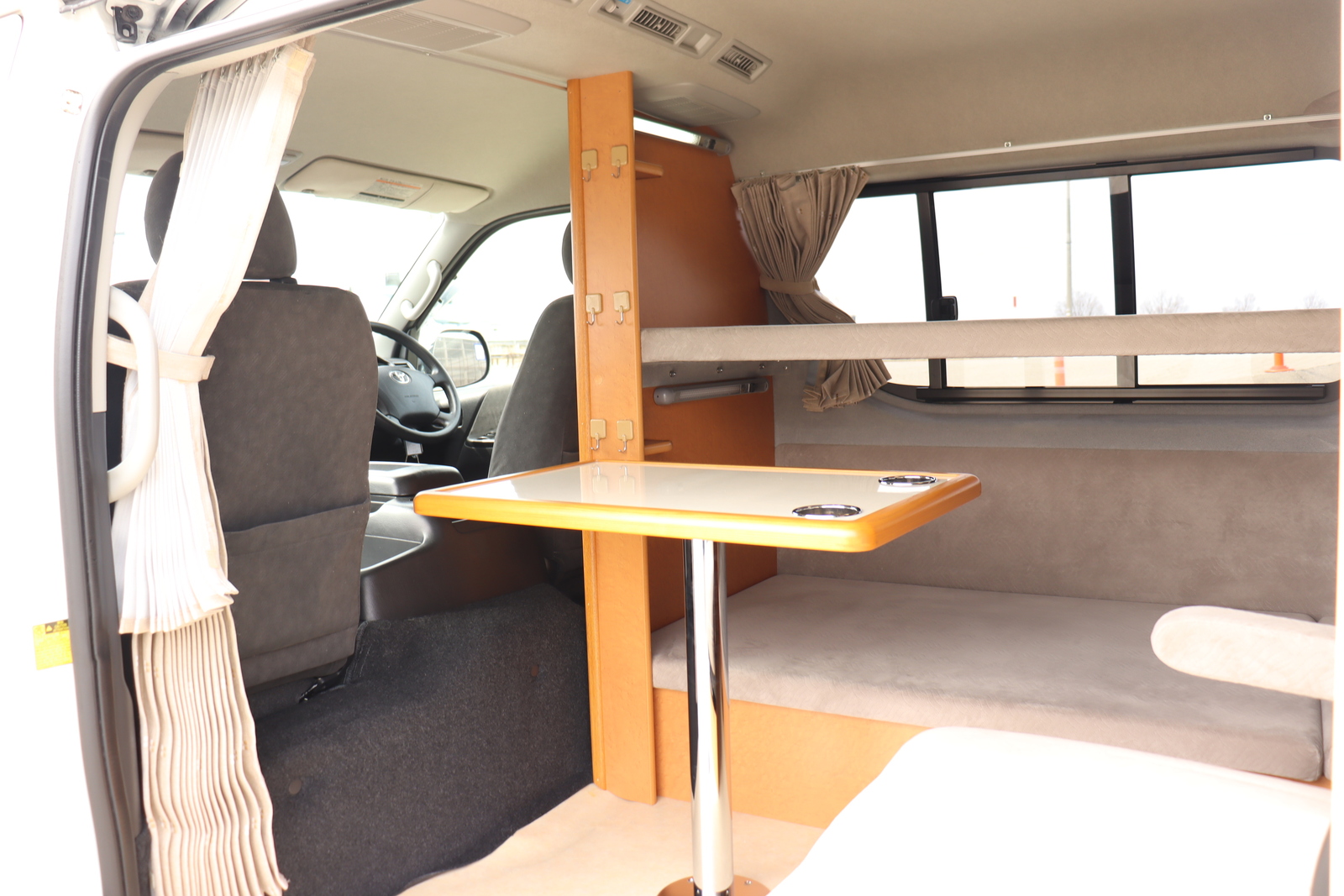 キャンピングカー バンコン ﾊｲｴｰｽ OMC製　北斗 4WD