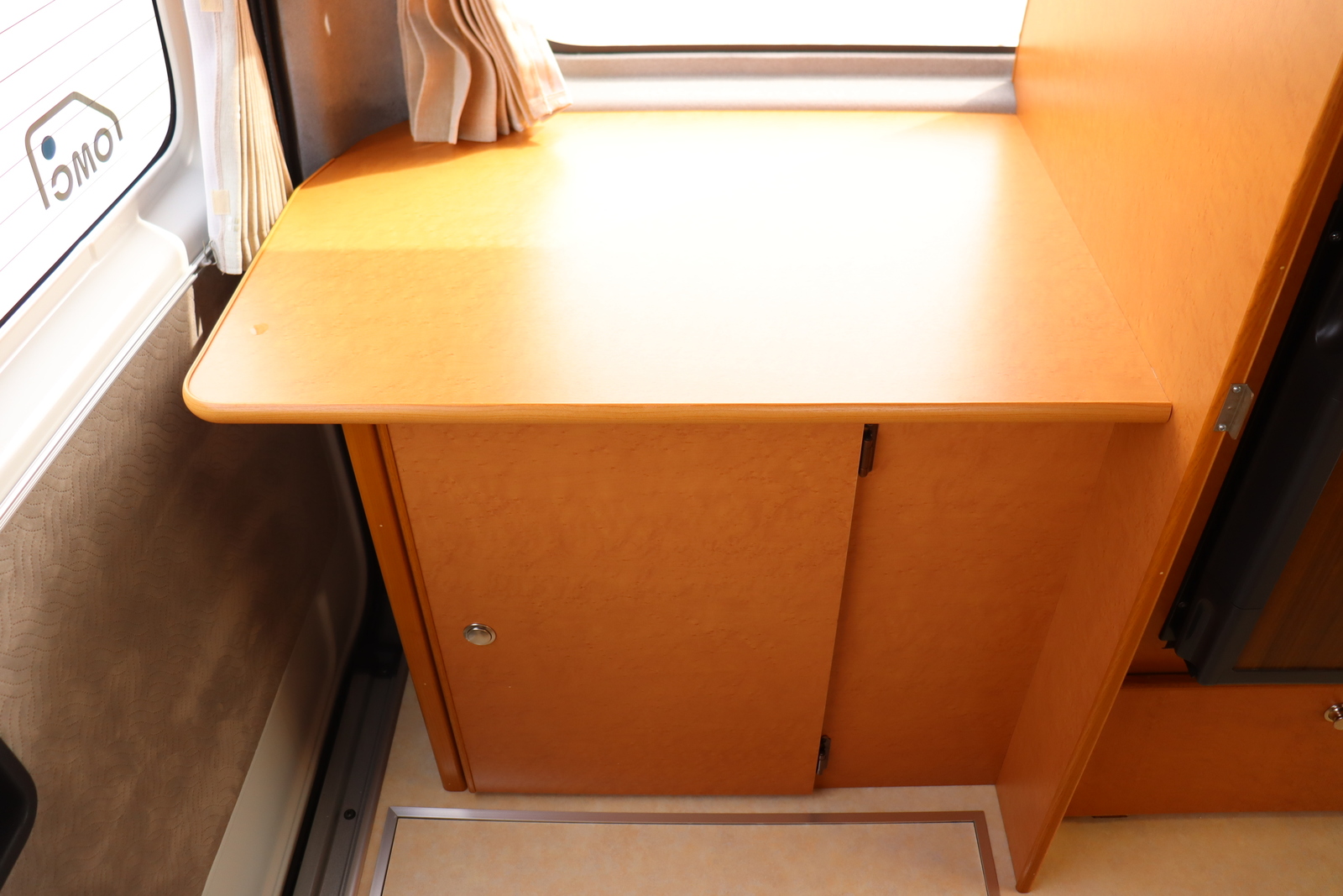 キャンピングカー バンコン ﾊｲｴｰｽ OMC製　北斗 4WD