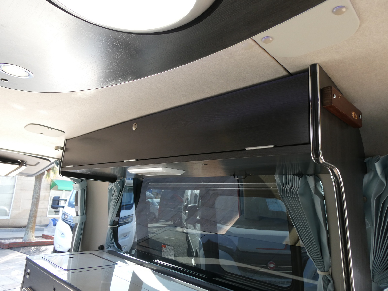 キャンピングカー バンコン ﾘﾝｴｲ　ﾌｧｼｰﾙﾊﾞｶﾝﾁｪｽ　MOMO　ｿｰﾗｰﾊﾟﾈﾙ