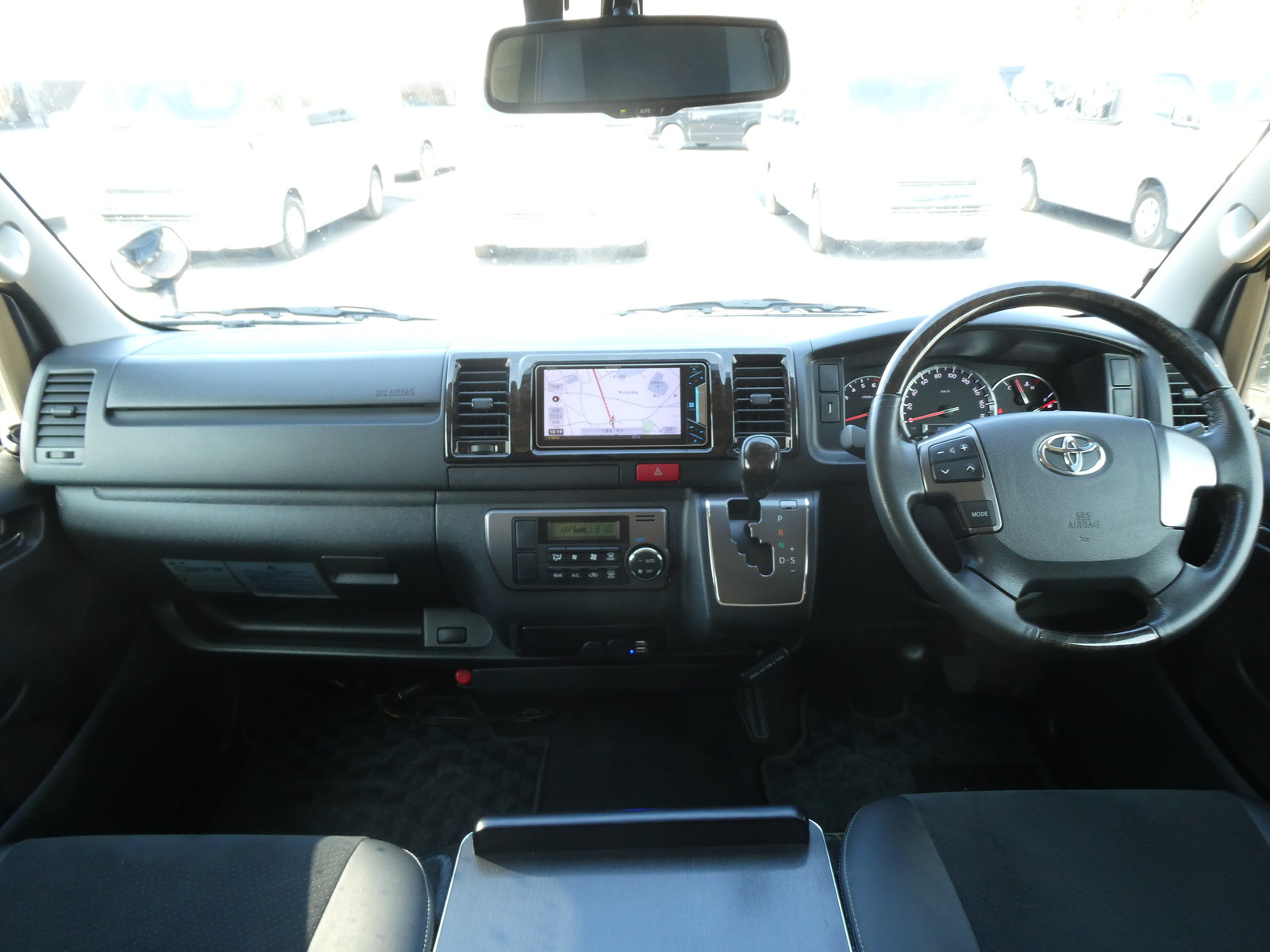 キャンピングカー バンコン ﾘﾝｴｲ　ﾌｧｼｰﾙﾊﾞｶﾝﾁｪｽ　MOMO　ｿｰﾗｰﾊﾟﾈﾙ