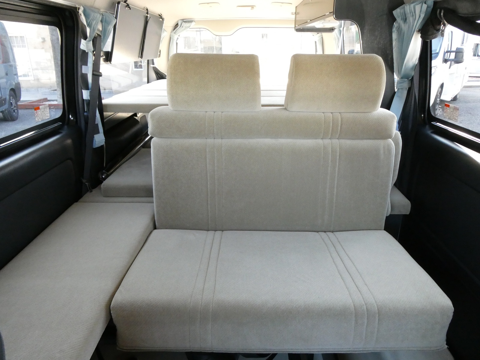 キャンピングカー バンコン ﾘﾝｴｲ　ﾌｧｼｰﾙﾊﾞｶﾝﾁｪｽ　MOMO　ｿｰﾗｰﾊﾟﾈﾙ