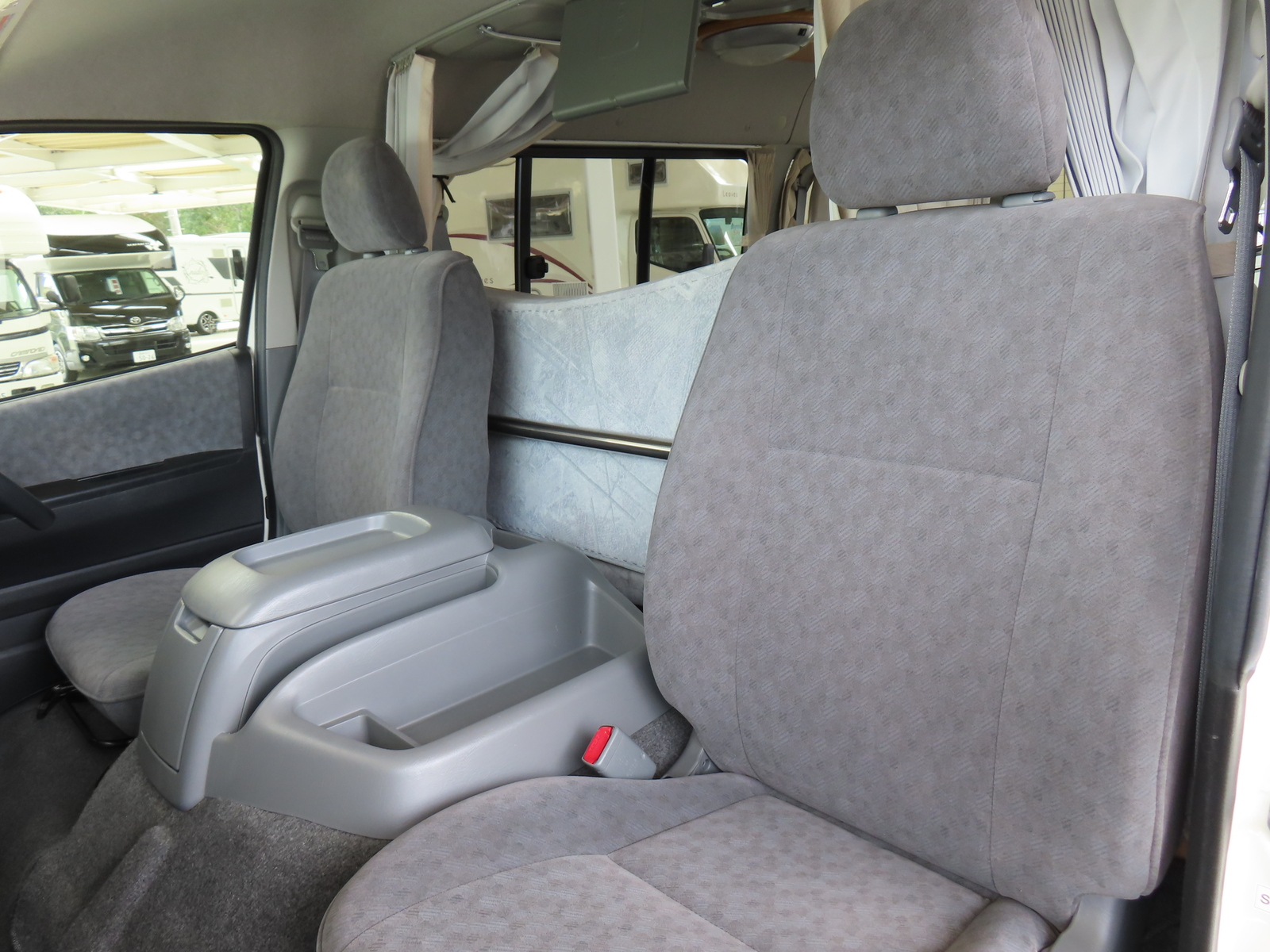 キャンピングカー バンコン ﾊｲｴｰｽ ｶｽﾀﾑｾﾚｸﾄ ﾛｰﾄﾞｾﾚｸﾄWM 4WD