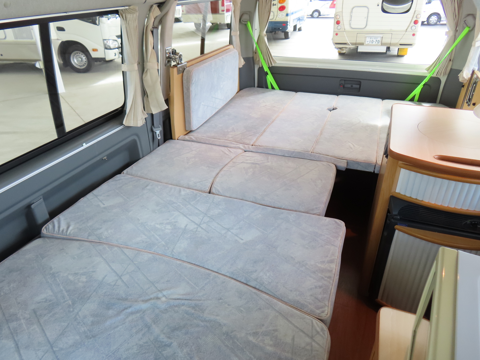 キャンピングカー バンコン ﾊｲｴｰｽ ｶｽﾀﾑｾﾚｸﾄ ﾛｰﾄﾞｾﾚｸﾄWM 4WD