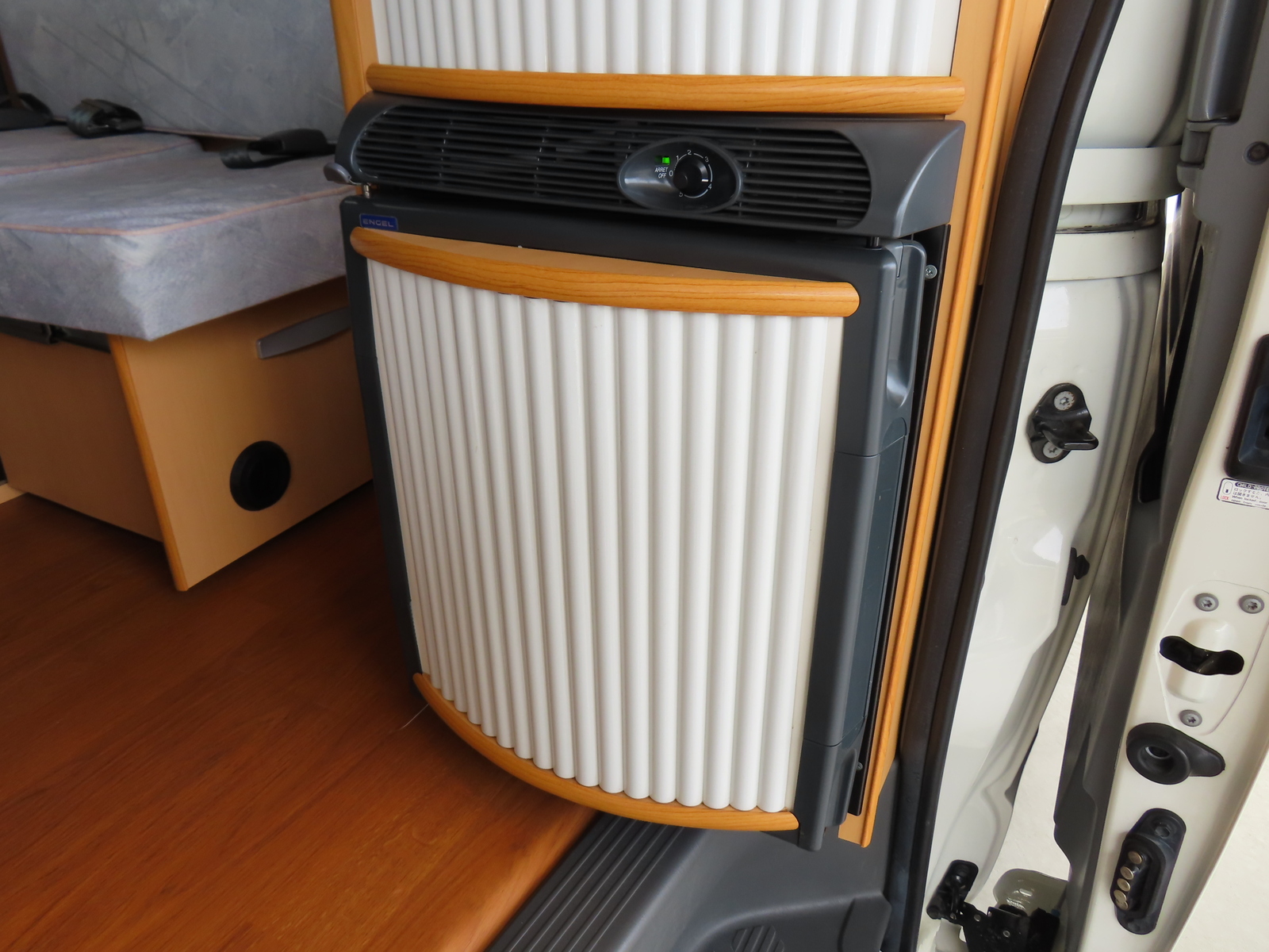 キャンピングカー バンコン ﾊｲｴｰｽ ｶｽﾀﾑｾﾚｸﾄ ﾛｰﾄﾞｾﾚｸﾄWM 4WD