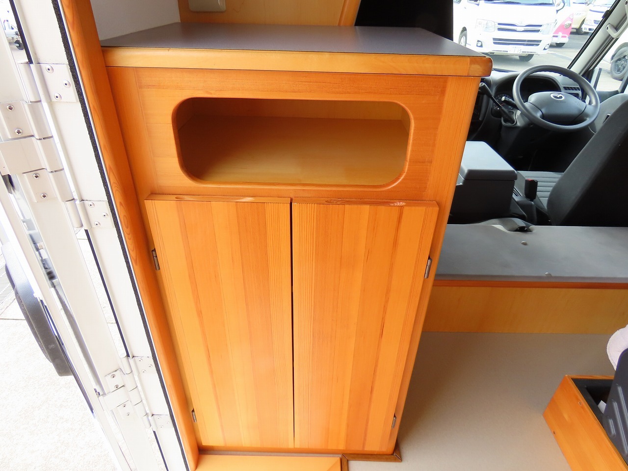 キャンピングカー キャブコン ﾎﾞﾝｺﾞ AtoZ製　ｱﾐﾃｨ　ﾎﾞｽｺ