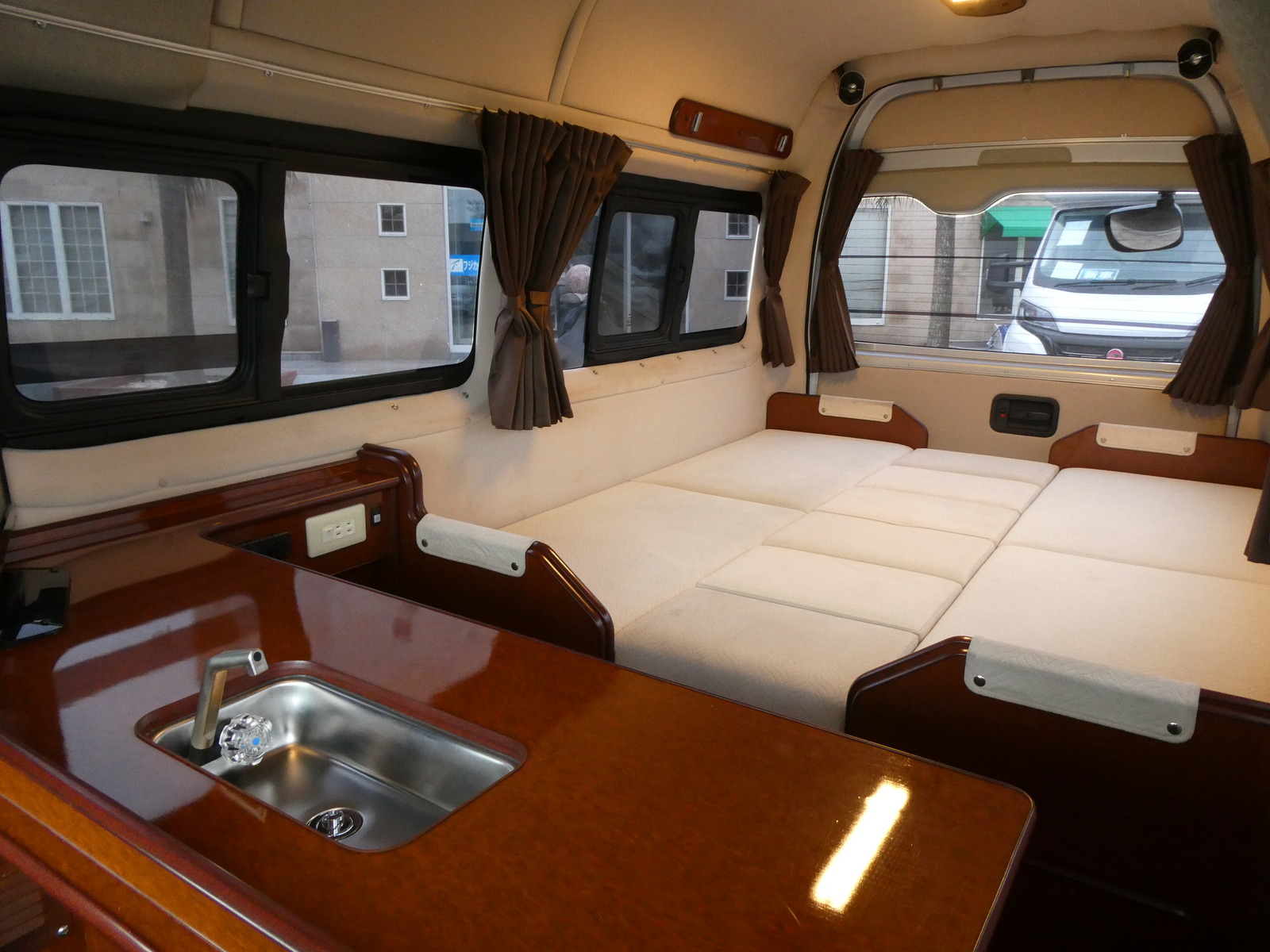 キャンピングカー バンコン FOCS　DSｺﾝﾊﾟｸﾄ　軽油4WD　FFﾋｰﾀｰ　冷蔵庫