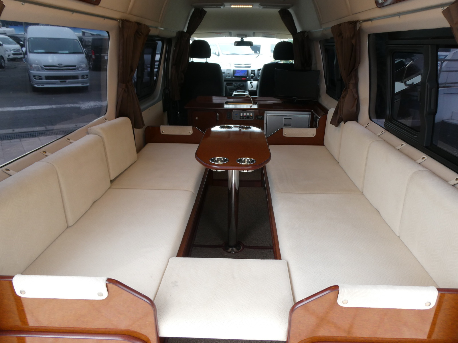 キャンピングカー バンコン FOCS　DSｺﾝﾊﾟｸﾄ　軽油4WD　FFﾋｰﾀｰ　冷蔵庫