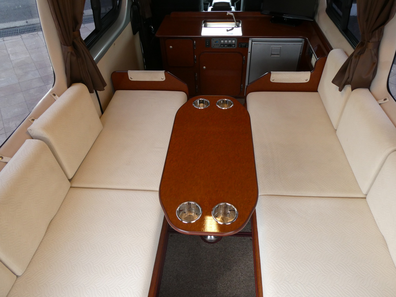 キャンピングカー バンコン FOCS　DSｺﾝﾊﾟｸﾄ　軽油4WD　FFﾋｰﾀｰ　冷蔵庫