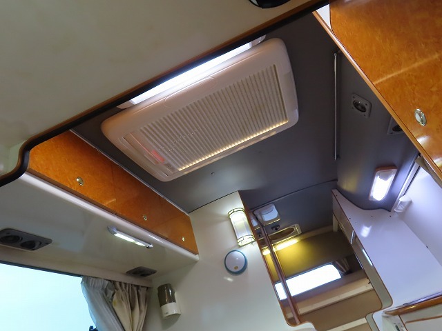 キャンピングカー バスコン ｺｰｽﾀｰ超ｼｮｰﾄ RVﾗﾝﾄﾞﾗﾝﾄﾞﾎｰﾑ 窓ｴｱｺﾝ