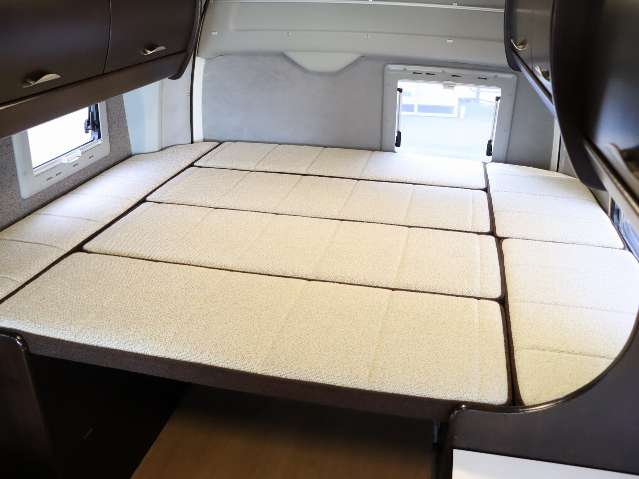 キャンピングカー バンコン ﾊｲｴｰｽ ﾄｲﾌｧｸﾄﾘｰﾊﾞｰﾃﾞﾝｸﾞﾗﾝﾃﾞ FF付