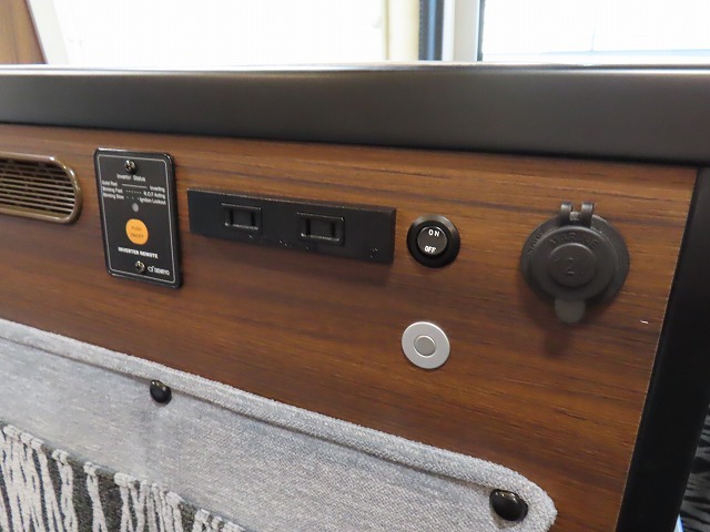 キャンピングカー バンコン ﾊｲｴｰｽ ﾃﾞﾙﾀﾘﾝｸ ﾀﾞｰｳｨﾝQ3