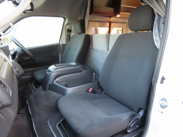 キャンピングカー バンコン ﾊｲｴｰｽ ﾃﾞﾙﾀﾘﾝｸ ﾀﾞｰｳｨﾝQ3