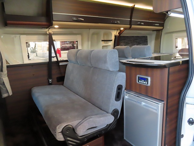 キャンピングカー バンコン ﾊｲｴｰｽ ﾃﾞﾙﾀﾘﾝｸ ﾀﾞｰｳｨﾝQ3