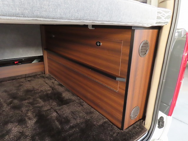 キャンピングカー バンコン ﾊｲｴｰｽ ﾃﾞﾙﾀﾘﾝｸ ﾀﾞｰｳｨﾝQ3