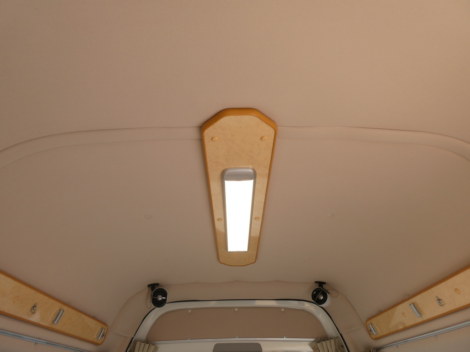 キャンピングカー バンコン FOCS　DSｺﾝﾊﾟｸﾄ　FF　350Wｲﾝﾊﾞｰﾀｰ