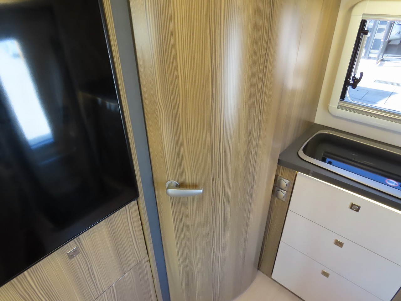 キャンピングカー キャブコン ｶﾑﾛｰﾄﾞ ﾊﾞﾝﾃｯｸ ｼﾞﾙ ｲﾘｽ 4WD