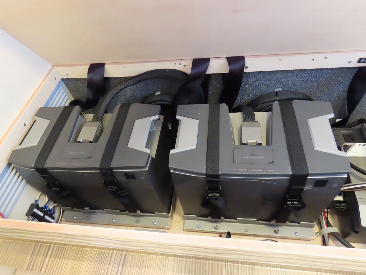 キャンピングカー キャブコン ｶﾑﾛｰﾄﾞ ﾊﾞﾝﾃｯｸ ｼﾞﾙ ｲﾘｽ 4WD