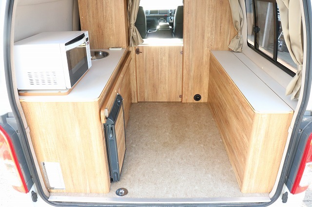 キャンピングカー バンコン ﾊｲｴｰｽ ｵﾘｼﾞﾅﾙ仕様 4WD　FFﾋｰﾀｰ