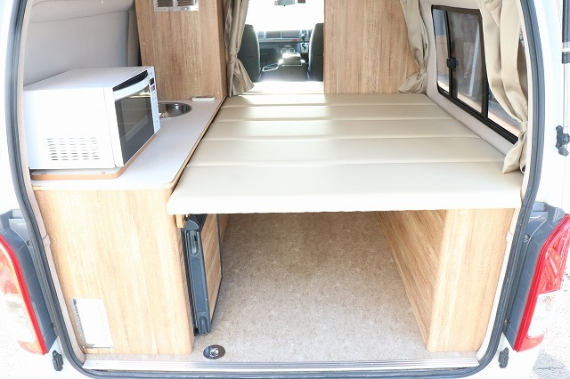 キャンピングカー バンコン ﾊｲｴｰｽ ｵﾘｼﾞﾅﾙ仕様 4WD　FFﾋｰﾀｰ