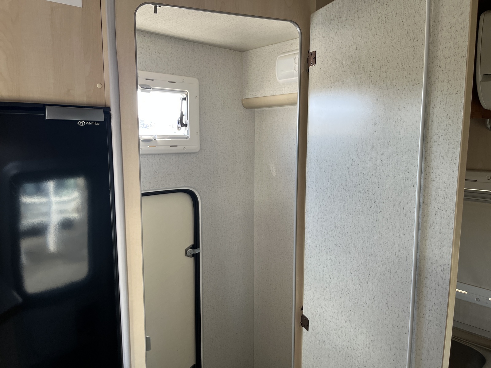 キャンピングカー キャブコン ﾊﾞﾝﾃｯｸ ｺﾙﾄﾞﾘｰﾌﾞｽ 家庭用AC ﾜﾝｵｰﾅｰ