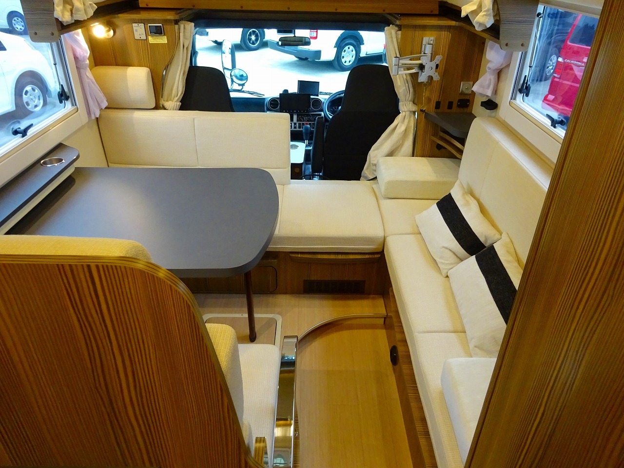 キャンピングカー キャブコン  ｶﾑﾛｰﾄﾞ ﾊﾞﾝﾃｯｸ ｼﾞﾙ 家庭用ｴｱｺﾝ 4WD