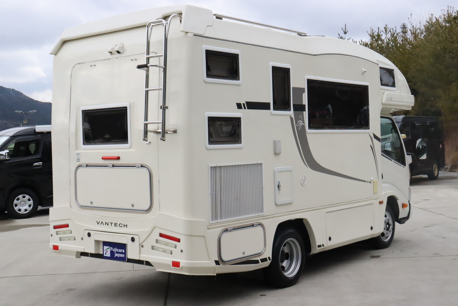 キャンピングカー キャブコン ｶﾑﾛｰﾄﾞ ﾊﾞﾝﾃｯｸ ｼﾞﾙ520 4WD