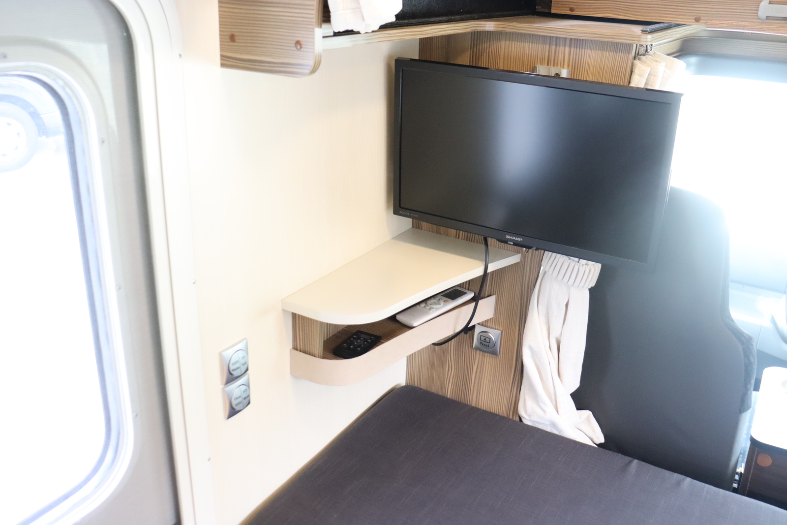 キャンピングカー キャブコン ｶﾑﾛｰﾄﾞ ﾊﾞﾝﾃｯｸ ｼﾞﾙ520 4WD