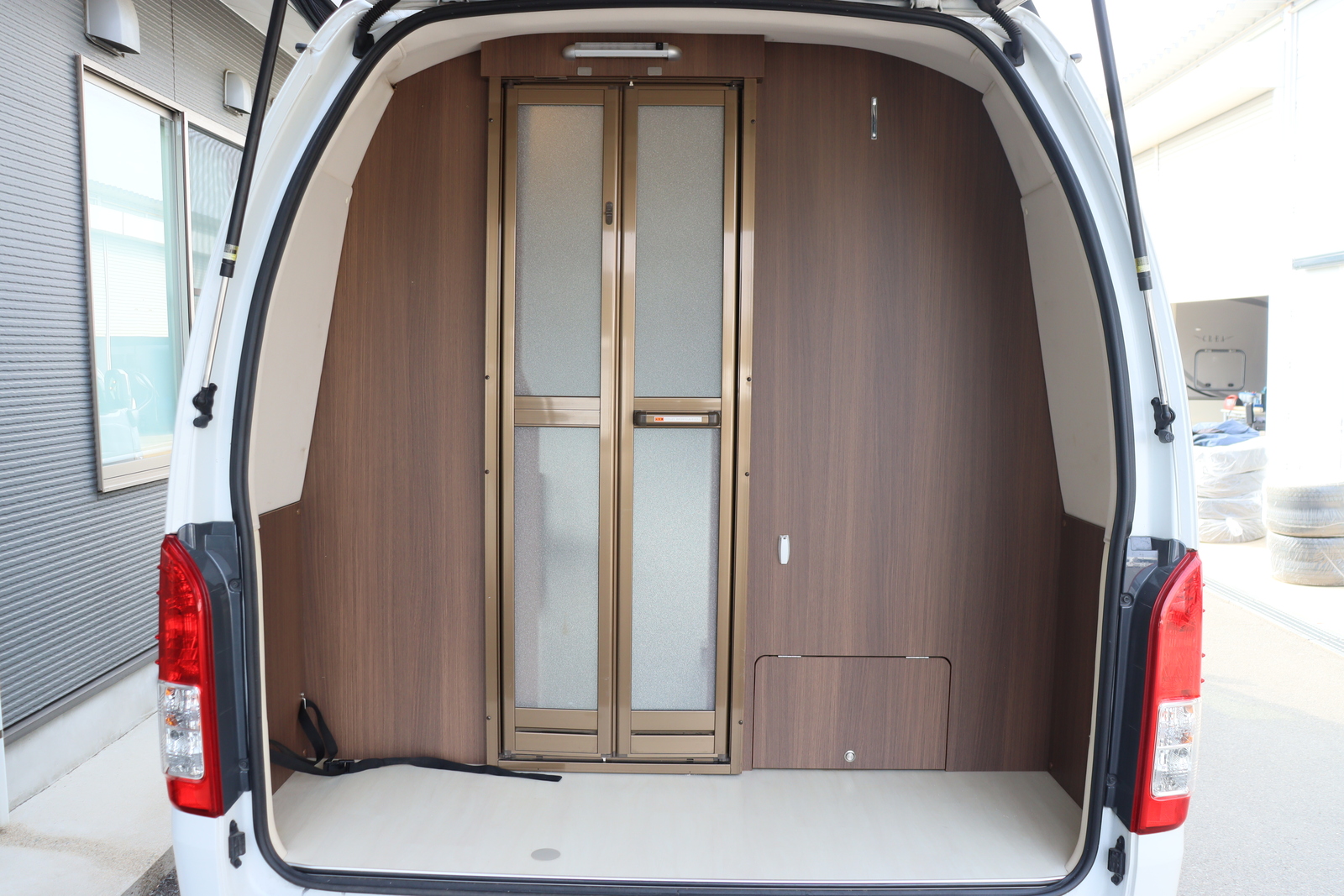 キャンピングカー バンコン ﾊｲｴｰｽ ﾚｸﾋﾞｨﾌﾟﾗｽDD 1ｵｰﾅｰ FFﾋｰﾀｰ