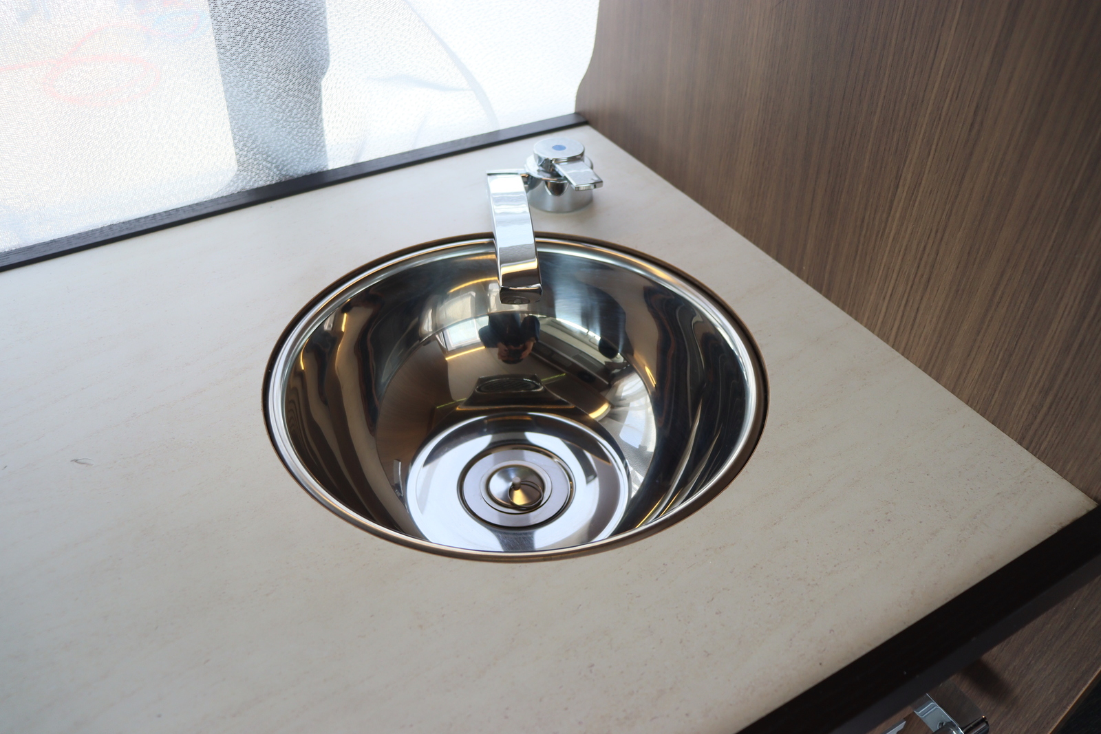 キャンピングカー バンコン ﾊｲｴｰｽ ﾚｸﾋﾞｨﾌﾟﾗｽDD 1ｵｰﾅｰ FFﾋｰﾀｰ